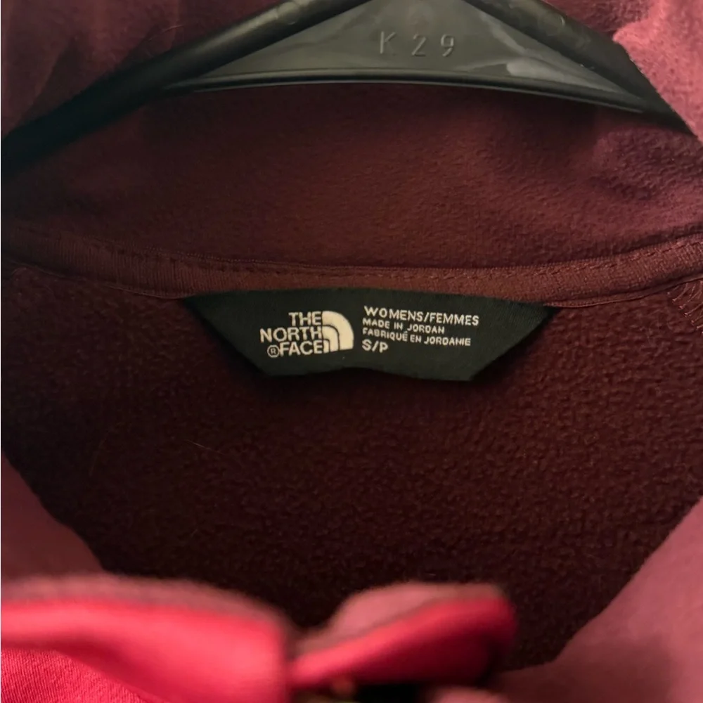 The North Face Women’s Pink Softshell Jacket - Picture 3 of 4